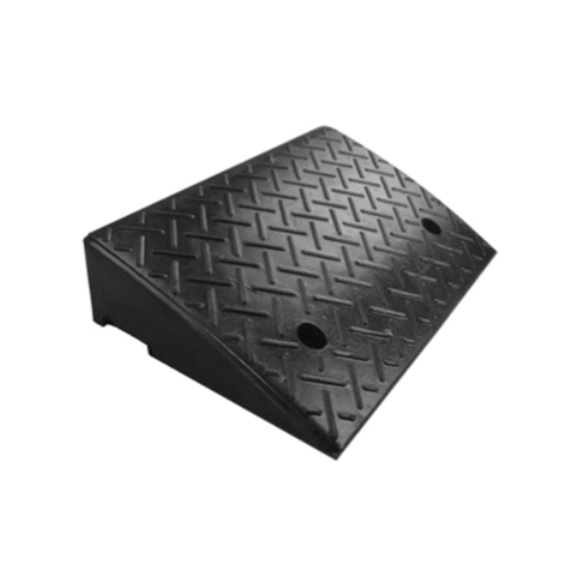 锦安行 JCH-LYP-J132 橡胶路沿坡 50×32×14cm （单位：个）  黑色