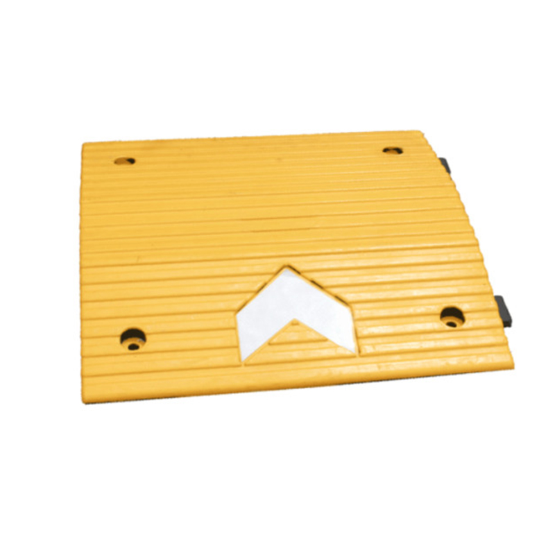 锦安行 JCH-JSD27 橡胶减速带 单箭头 500×500×50mm （单位：个）  黄黑相间色