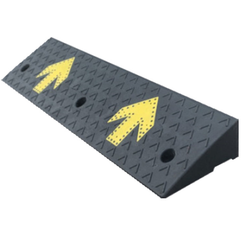 锦安行 JCH-LYP-X23 橡塑箭头路沿坡 100×30×12cm （单位：个）  黑色