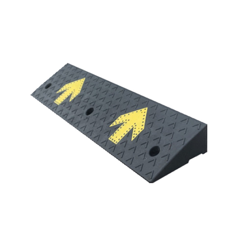 锦安行 JCH-LYP-X24 橡塑箭头路沿坡 100×30×13cm （单位：个）  黑色