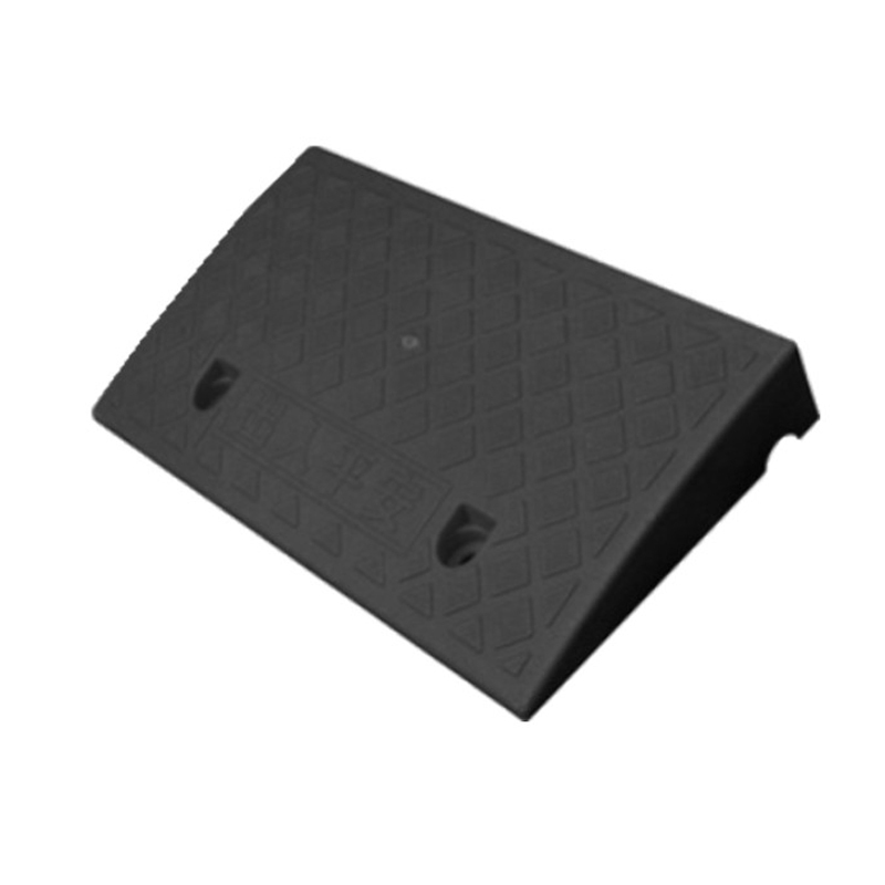 锦安行 JCH-LYP-S86 塑料路沿坡 50×22×5cm （单位：个）  黑色