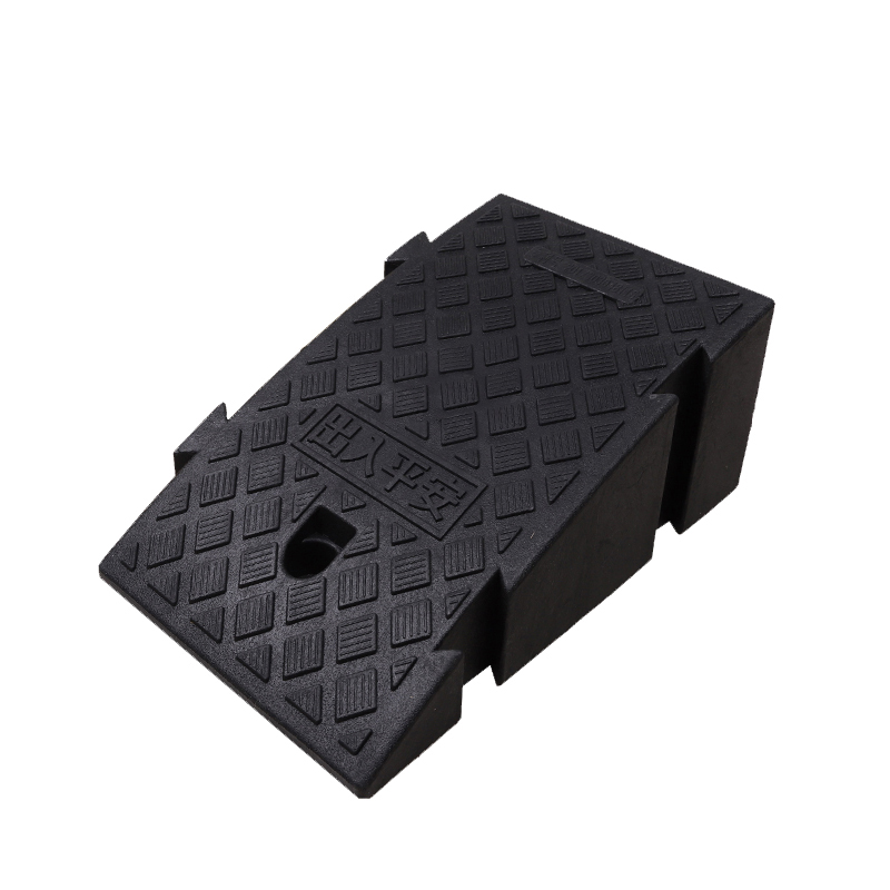 安赛瑞 25641 路沿坡 16cm （单位：个）  黑色