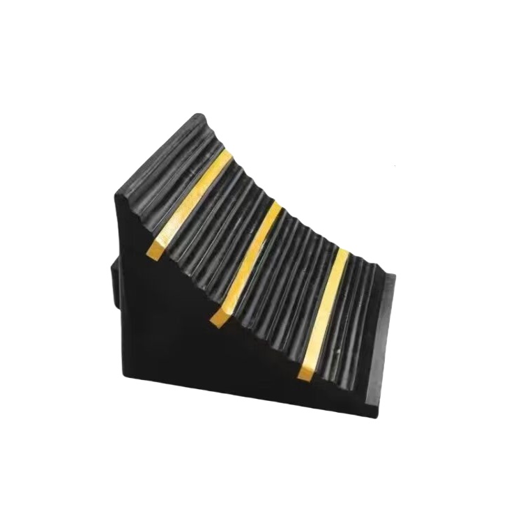 国产 32cm*30cm*26cm 货车橡胶止退器 （单位：个）